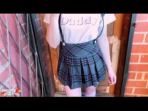❤️ Skoolmeisie suig haar piel diep en naai in plaas van klasse. Anale video op af.special-grasser.ru